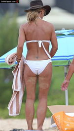 britney spears fap butt ass bikini Photo