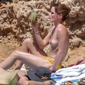 emma watson fap nude breast tits nipples topless boobs Photo