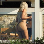 kim kardashian fap bunda thong biquini booty Foto