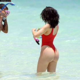 kylie jenner fap ass butt thong bikini Photo